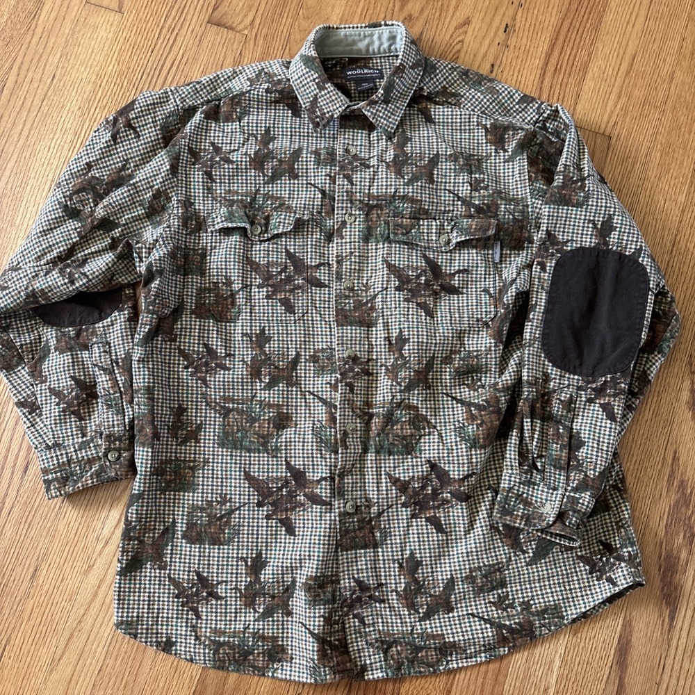 Woolrich Mens Heavy Flannel Shirt Size Large Brown w/ Hunting Dogs & Duck Print